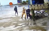Người bị cảnh sát đánh: 'Em chưa kịp xin lỗi đã bị đánh tới tấp'