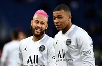 PSG đòi bán Neymar