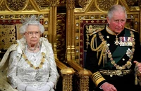 Nữ hoàng Anh Elizabeth và Thái tử Charles trong Lễ khai mạc Quốc hội ở London, Anh ngày 14-10-2019. Ảnh: REUTERS