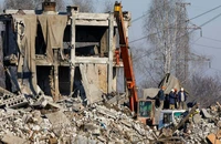 Đống đổ nát sau đợt tấn công của Ukraine vào TP Makeyevka (Donetsk). Ảnh: REUTERS