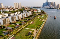Biệt thự, dinh thự TP.HCM giá hàng trăm tỉ đồng vẫn cháy hàng