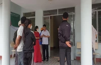Vụ mẹ khai tử cho con khi còn sống: Sai đến đâu chịu trách nhiệm đến đó