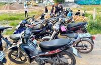 Tạm giữ hơn 60 xe máy tham gia cổ vũ, đua xe