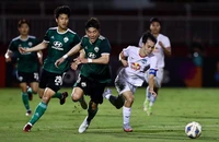 HA Gia Lai thua đau phút bù giờ