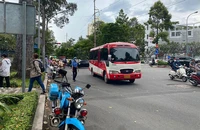 Xe dù, bến cóc hoành hành, TP.HCM quyết dẹp