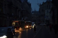 Nóng Nga-Ukraine 24-11: 70 tên lửa lao vào Ukraine, HĐBA LHQ họp khẩn; Anh lần đầu gửi trực thăng cho Kiev
