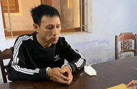 Vào nhà cụ ông 94 tuổi, giả vờ cho tiền rồi trộm tài sản