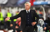 Ancelotti quyết định rời chốn ‘quan trường’
