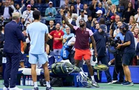 Alcaraz lạnh lùng kết liễu "giấc mơ hơn nửa thế kỷ" của Tiafoe