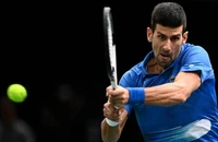 Clip Djokovic cứu 3 điểm break, thoát thua tại Paris Masters
