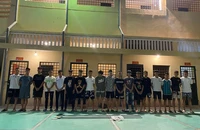 Bắt nhóm người mang theo dao phóng lợn chống người thi hành công vụ