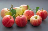 Nếu đau nhức xương khớp, bạn nên ăn những loại trái cây này