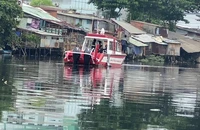 1 phụ nữ nhảy cầu Chánh Hưng mất tích