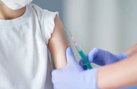 Thủ tướng yêu cầu hoàn thành tiêm vaccine COVID-19 cho trẻ em trong quý 2