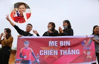 Cả họ kéo đi cổ vũ tay đua Như Quỳnh giành vàng