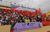CĐV Việt Nam xếp hàng dài, ngồi chật kín sân xem trận Thái Lan – Indonesia