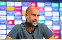 Pep Guardiola: ‘Tôi không ngủ với Haaland, tôi yếu đuối trước Silva’