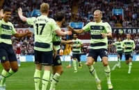 Man City bỏ lỡ cơ hội dẫn đầu Premier League