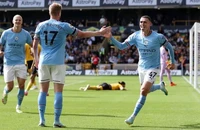 Thắng Wolves, Man City tạm chiếm ngôi đầu Premier League