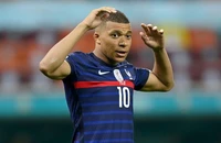 Mbappe gây rắc rối ở đội tuyển Pháp