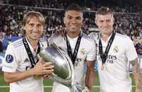 Toni Kroos nói lại cho rõ sau khi ám chỉ Casemiro sống vì tiền