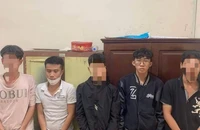 Bắt nhóm lấy trộm xe máy của người gặp nạn tại TP Thủ Đức