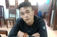Bắt nghi phạm dùng súng gas bắn phụ xe vì tranh giành khách
