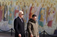 Tổng thống Biden ở trung tâm thủ đô Kiev ngày 20-2. Ảnh: TWITTER