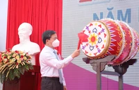 Bí thư Tỉnh uỷ Bến Tre dự khai giảng năm học mới, ngành giáo dục nỗ lực vượt khó