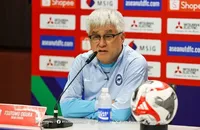 HLV Tsutomu Ogura của Singapore lấy cảm hứng từ Thái Lan để ngược dòng ở Việt Trì