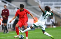 Saudi Arabia lại thua, Mancini mất mặt với Paulo Bento