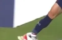 VAR mà biết nói năng