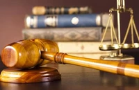Tòa bác đơn thân chủ kiện một công ty luật