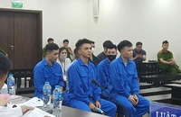 Làm giả CMND để chiếm đoạt tiền của khách hàng mở thẻ tín dụng