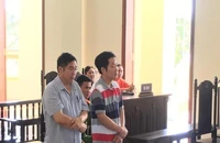 2 bị cáo tại ngoại không đến tòa, HĐXX nói sẽ 'bắt giam tất'