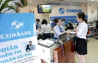 Lãnh đạo Eximbank có động thái mới về phí tài khoản