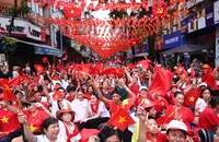 Tặng 100.000 đồng/người cho toàn dân ăn Tết Độc lập