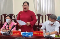 Bà Hoàng Thị Thu, Hiệu trưởng Trường THCS Gò Vấp (quận Gò Vấp), báo cáo tại buổi giám sát của Đoàn đại biểu Quốc hội TP.HCM chiều 14-9.