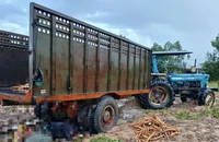 Lời khai ban đầu của chủ xe máy cày chạy xe cán 2 người trú mưa tử vong
