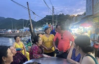 Tránh bão, cả xã đảo ở Kiên Giang xôn xao vì trúng số hàng chục tỉ