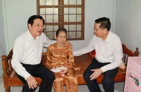 Lãnh đạo Đảng, Nhà nước thăm, tặng quà gia đình chính sách tại Quảng Trị