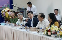Kiều bào gặp khó khi làm CCCD, đăng ký thường trú