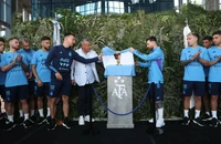 Argentina tri ân Messi lạ lùng chưa từng có