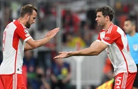 Muller bắt kịp kỷ lục của Ronaldo
