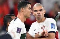 Siêu sao Ronaldo gửi lời tri ân xúc động khi trung vệ Pepe treo giày