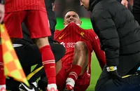 Arnold vắng mặt ở chung kết Carabao Cup và dấu hỏi về tương lai cùng Salah, Van Dijk