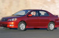 Toyota ban hành lệnh cấm lái đối với ô tô 20 năm tuổi có túi khí Takata