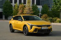 Kia K4 hatchback 2026 chính thức ra mắt, giá khởi điểm từ 555 triệu đồng