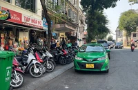 TP.HCM sẽ có hơn 1.500 tỉ đồng nếu thu phí sử dụng lòng đường, vỉa hè