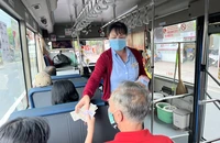 Hành khách đi xe buýt ở TP.HCM sẽ được miễn phí vé trong ngày 30-4